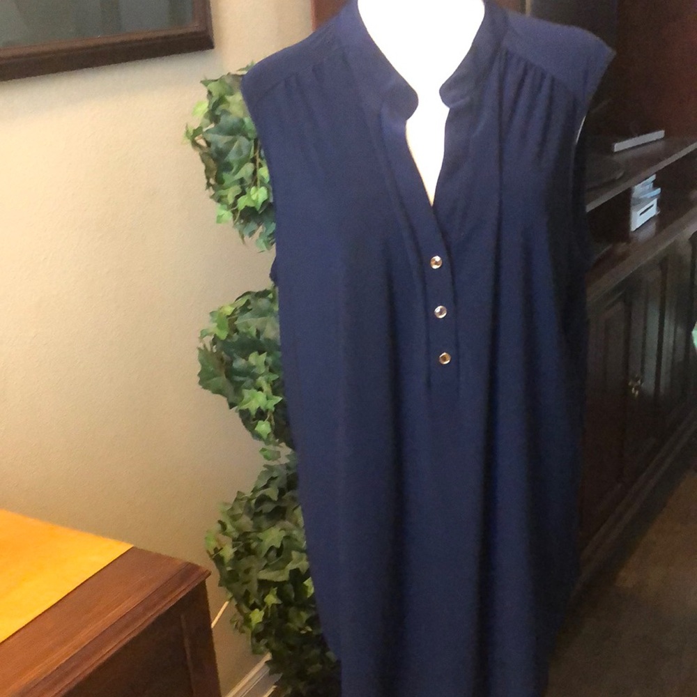 Navy blue sleeveless tunic polyester